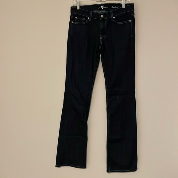 7 For All Mankind Women's indigo Boot Cut. 31” inseam. - Picture 1 of 7